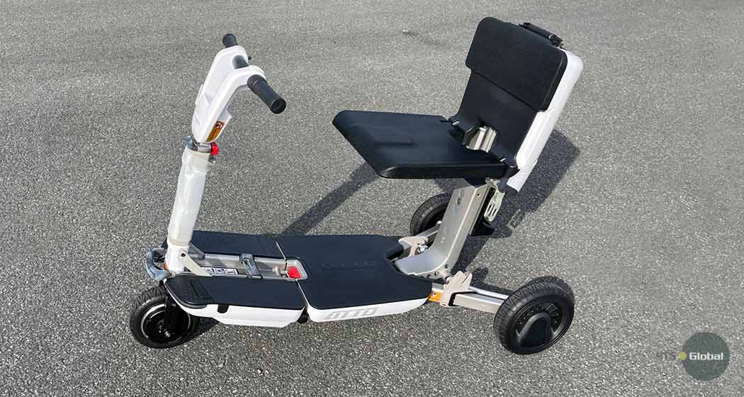 Foldable mobility scooter side view