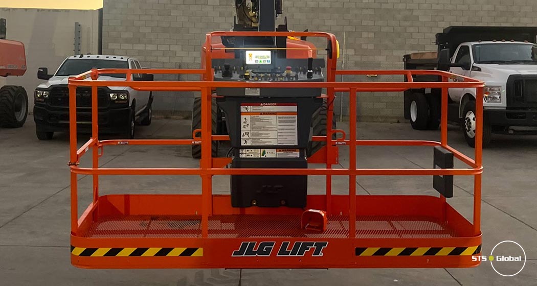 Front view of JLG Boom Lift picture 13