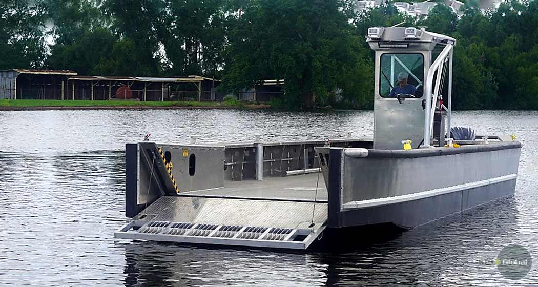 Picture of Heavy-duty aluminum landing boat 1